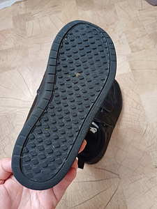 Nike korralikud tossud poisile suurus 34 (5 foto / 6)