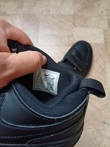 Nike korralikud tossud poisile suurus 34 (6 foto / 6)