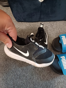 Nike tossud 25 ja puma sandaalid 25 hind kõik koos (3 foto / 6)