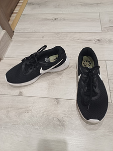 Nike tossud naistele suurus 41 (5 foto / 7)