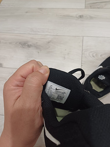 Nike tossud naistele suurus 41 (7 foto / 7)