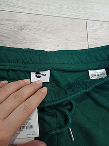 Uued dressipüksid naistele suurus L (4 foto / 6)