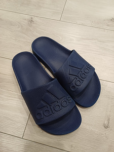 Adidas plätud poisile suurus 36-37 (3 foto / 5)