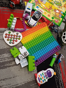 Fisher price telefon musikaalne plakat. Hind kõik koos (7 foto / 9)