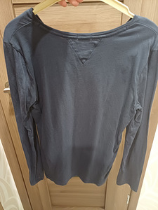 Tommy hilfiger pusa poisile 164 (6 foto / 6)