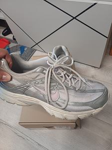 Кроссовки Nike для женщин размер 42 (3 фото из 7)