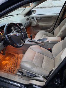 Volvo S60 2006 (6 foto / 12)