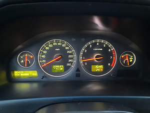 Volvo S60 2006 (6 foto / 11)