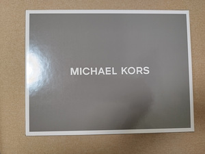 Michael Kors.шарф и шапка (2 фото из 3)