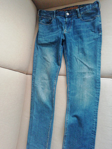 Emporio Armani 34/32 (1 foto / 6)