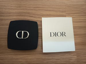 Dior (1 фото из 3)