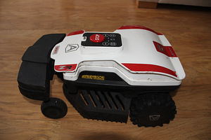 Müüa vähekasutatud robotmuruniiduk Twenty ZR (2 foto / 3)