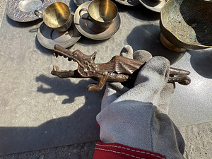Erinevad metallist antiikesemed (7 foto / 10)