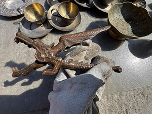 Erinevad metallist antiikesemed (8 foto / 10)