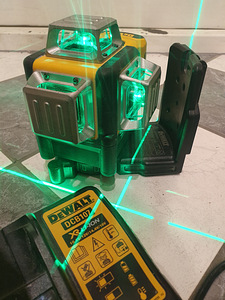 Лазер dewalt, аккумулятор 2Ач, зарядное устройство