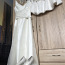 Свадебное платье, пончо, туфли и украшения (фото #2)