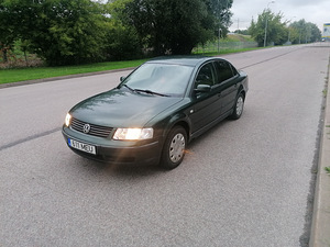 VW passat 1.6 74kw (1 foto / 11)