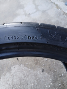 Michelin Pilot Sport S5 305/30ZR21 (7 foto / 7)