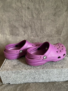 Crocs, размер 35 (1 фото из 3)
