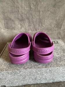 Crocs, размер 35 (3 фото из 3)
