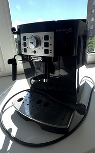 Kohvimasin automaatne Delonghi Magnifica S (1 foto / 1)