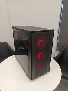 GAMER PC RYZEN 7 5700X/32GB RAM/1TB NVME SAMSUNG/RTX 5060Ti (1 foto / 9)