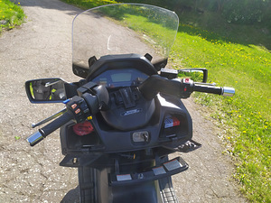 Suzuki Burgman 650 41kV 2006a (2 foto / 10)
