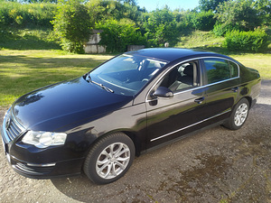 Volkswagen Passat B6 2007 (6 foto / 13)