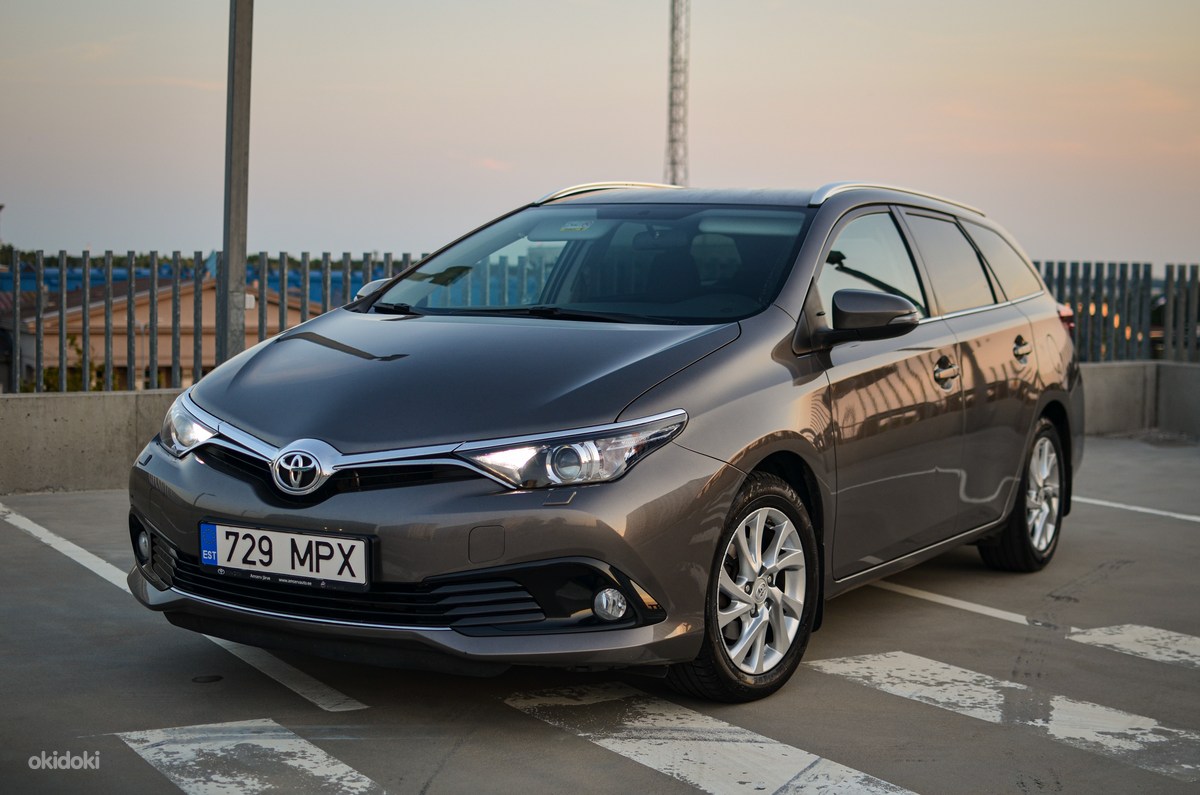 Toyota Auris Touring 2016