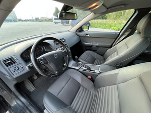 Volvo S40 2.0D 100 KW (7 foto / 13)