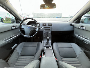 Volvo S40 2.0D 100 KW (11 foto / 13)