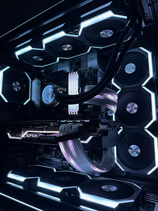 Ryzen 7 5800X / 32GB / RTX 3080 10GB (2 foto / 5)