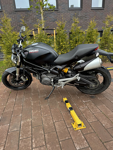 Ducati Monster 696 (1 foto / 10)