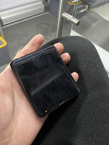 Samsung Galaxy Z Flip Gen 1 256GB (2 foto / 4)