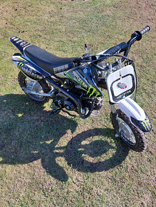Neljataktiline 70cc mootorratas (automaat) (1 foto / 2)