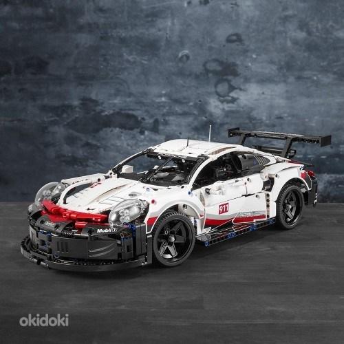 LEGO Technic Porsche 911 RSR 42096 (фото #3)