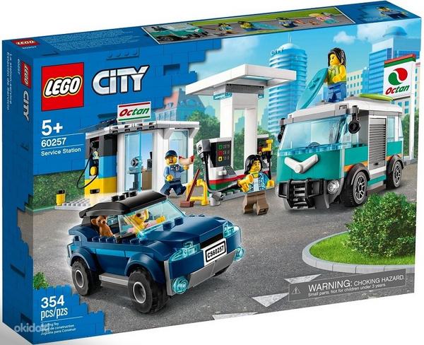 LEGO City станция обслуживания 60257 (фото #1)