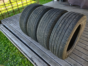 Шины Hankook 275/60/R20 (3 фото из 4)