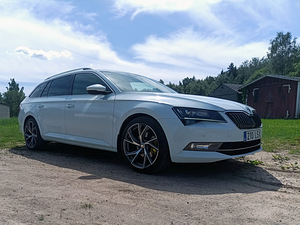Skoda Superb 2.0 110kw DSG (6 foto / 11)