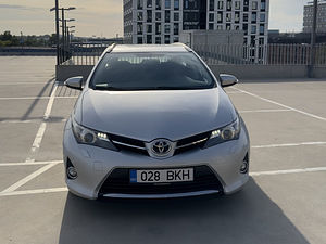 AUTORENT TOYOTA AURIS (2 foto / 5)