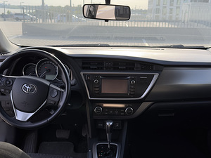 AUTORENT TOYOTA AURIS (5 foto / 5)