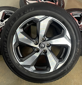 Оригинальные диски Toyota Rav4 R18 (1 фото из 3)