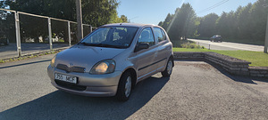 Toyota Yaris (5 foto / 7)