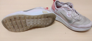 Tossud 29,5 Nike laste jalanõud (2 foto / 4)