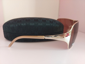 Max Mara päikeseprillid 500€ naistele (originaal) (3 foto / 7)