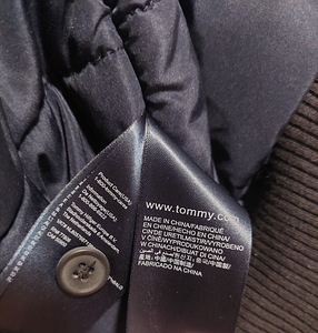 Uus Tommy Hilfiger soe talvejope XL (8 foto / 8)