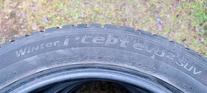 HANKOOK M+S 235/50R19. (2 foto / 3)