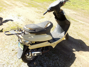 Hiina motoroller varuosadeks (2 foto / 4)