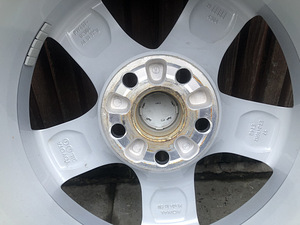 Оригинальные диски Toyota (3 фото из 3)