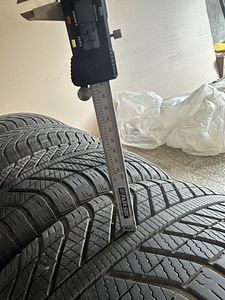 Goodyear Vector 4Seasons 205 50 R17 (4 foto / 8)